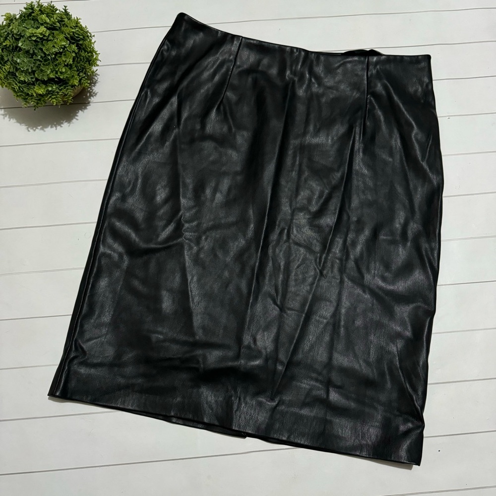 Faux Leather Classic Black Long Modest Pencil Skirt Women’s‎ Size 8